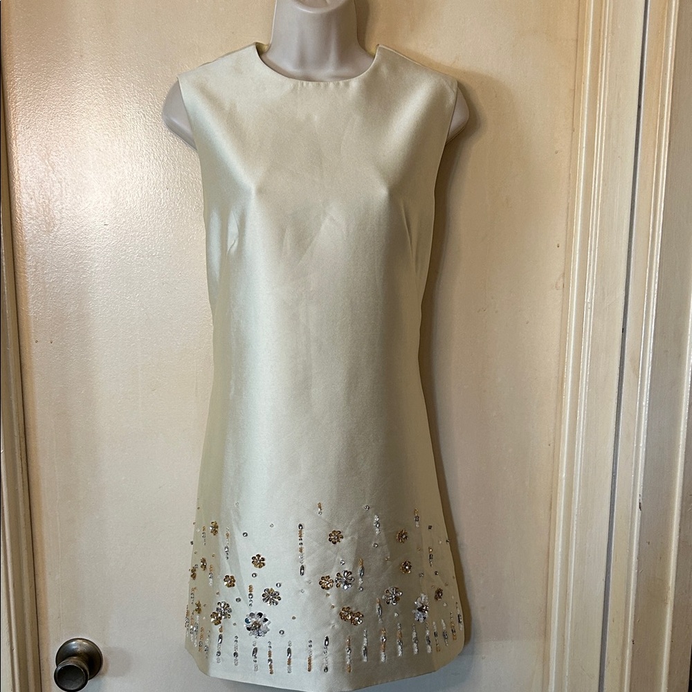 Anewstra Butter Yellow Sleeveless Dress Embellished Hem size 6 NWT